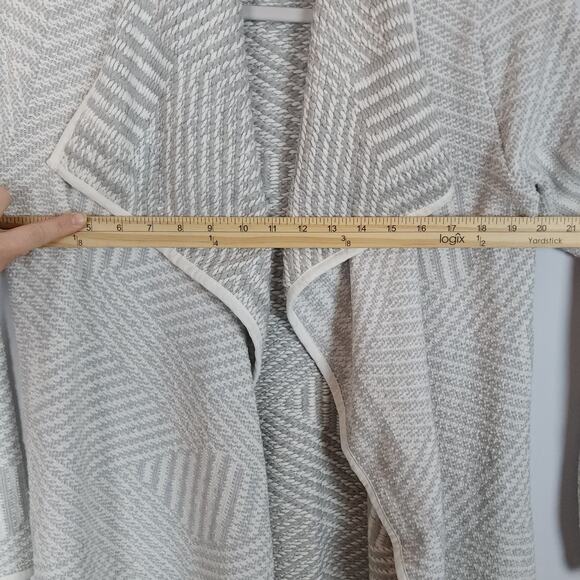 Vintage Bass Herringbone Long Cardigan Size M Gray Open Shawl Collar Heavyweight - Picture 10 of 11